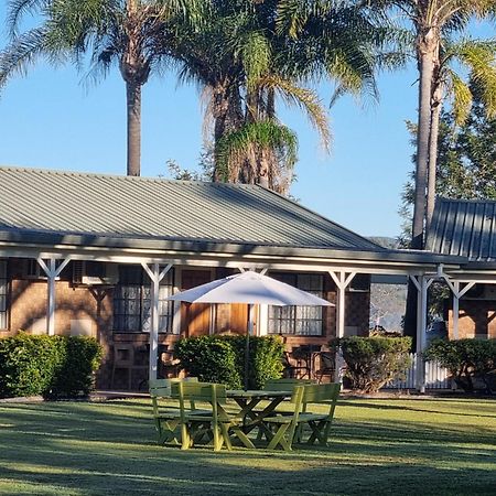 Koorawatha Homestead Motel Bororen Eksteriør billede