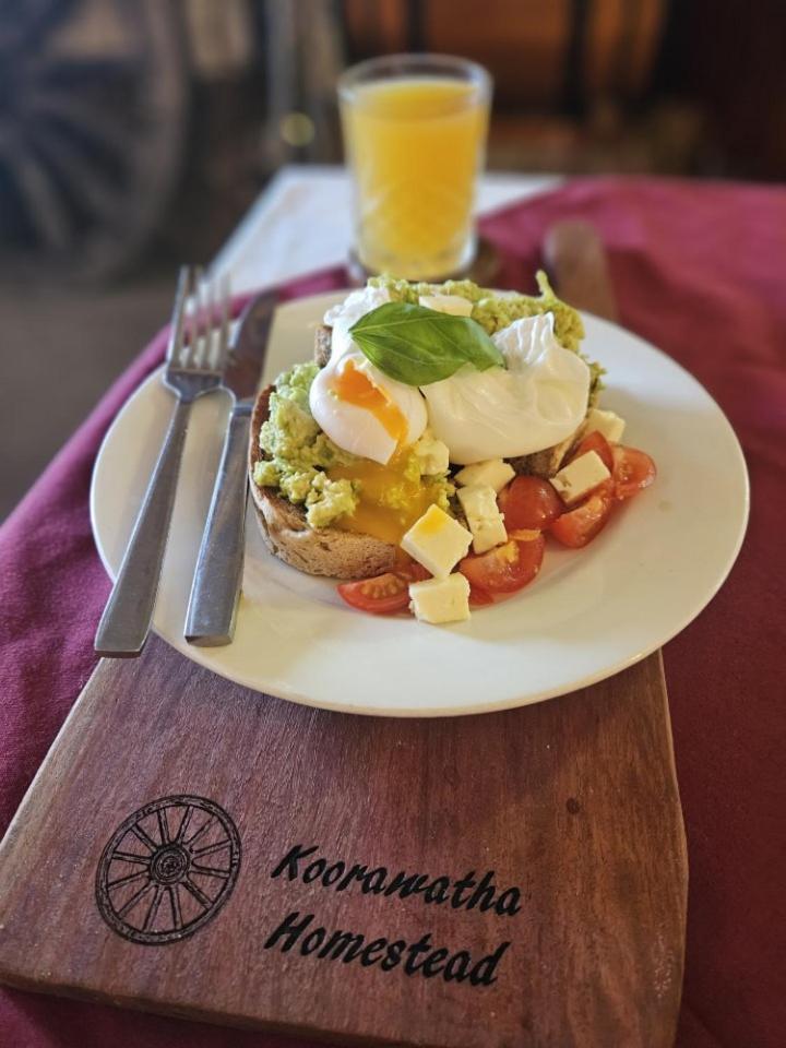 Koorawatha Homestead Motel Bororen Eksteriør billede